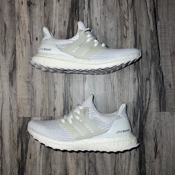 Adidas UltraBoost 3.0 J ‘Triple White’ - US Y 5 - Picture 1 of 7